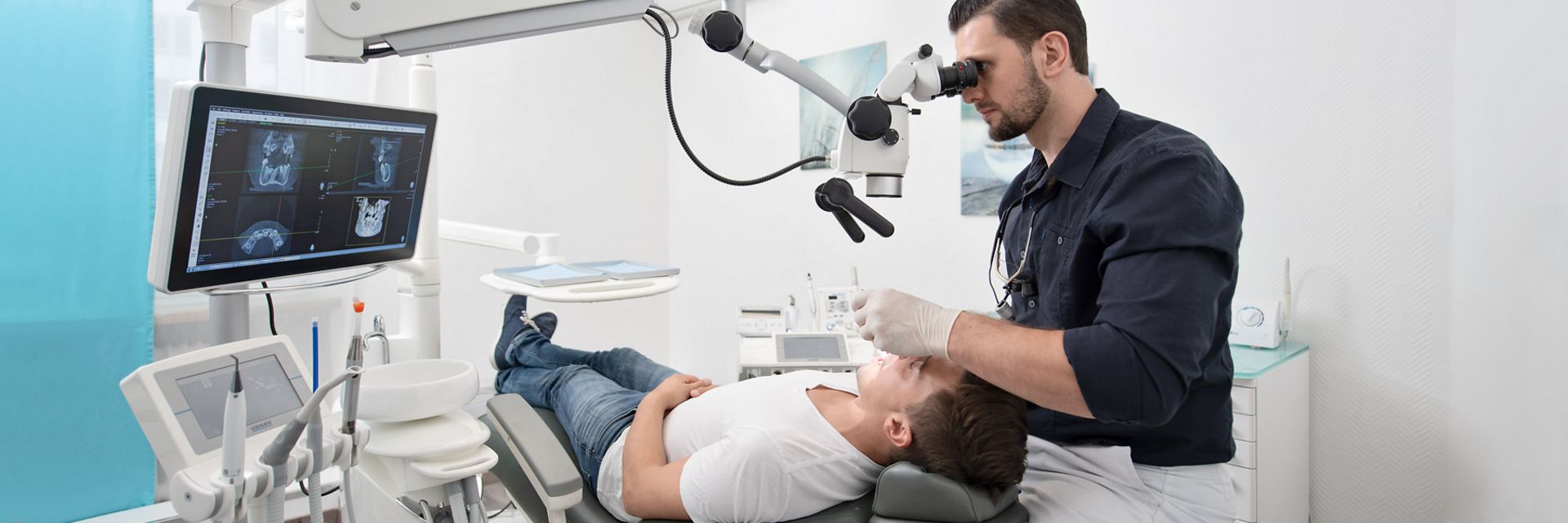 OP Mikroskop Endodontie präzise in München Giesing Dr. Waas & Kollegen